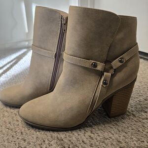 Women's Tan Ankle Boots